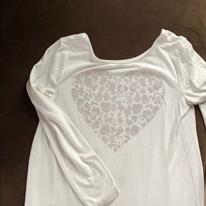 Girl’s adorable shirt!!!
